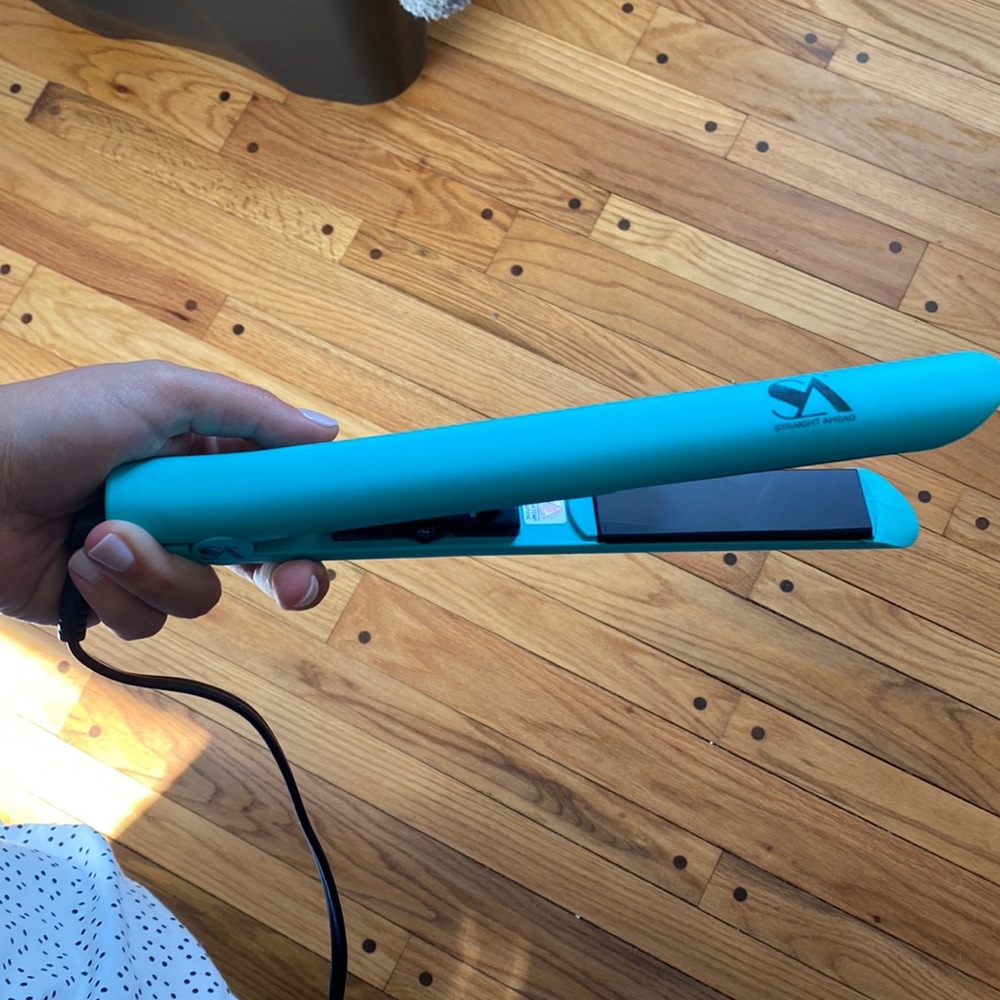 Hair straightener